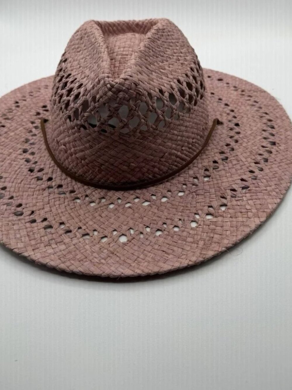 New Wyeth Women Pink/Mauve Chin Strap 100% Straw Hat One Size NWT